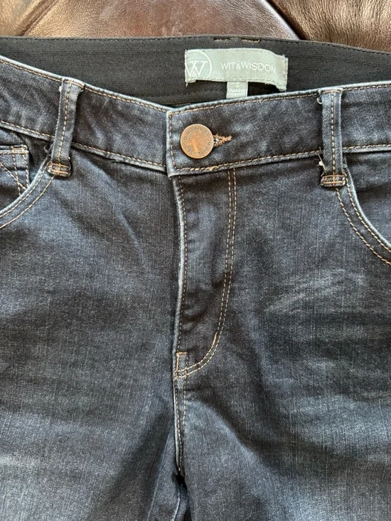 Wit & Wisdom Women's Slim Jeans/jegging - Dark Wash Black Denim with Raw Hem - Picture 3 of 4